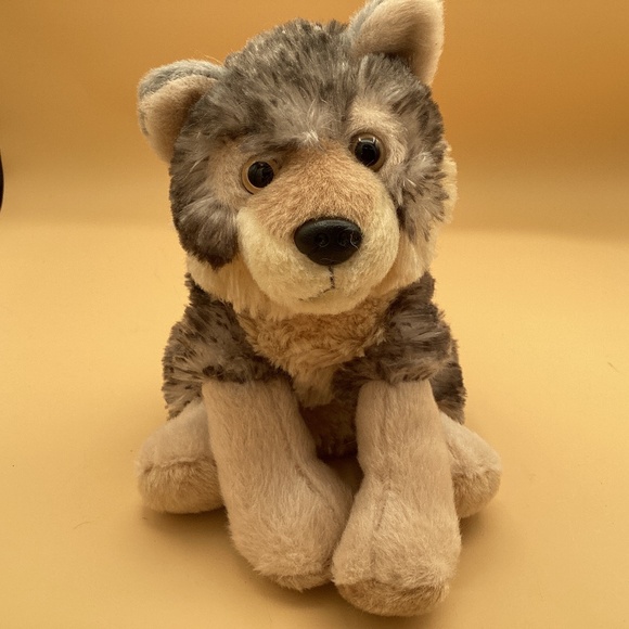 Baby Wolf from Wild Republic - Picture 1 of 5